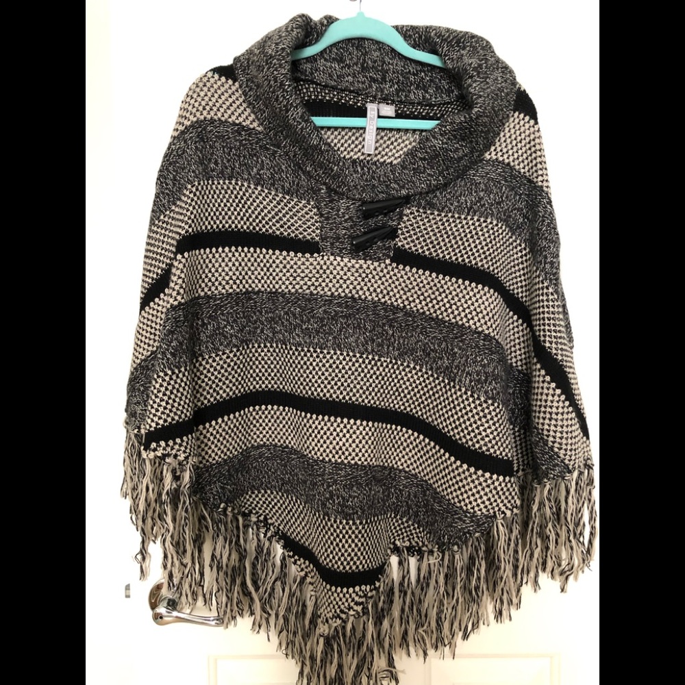 Grey& Black Poncho
